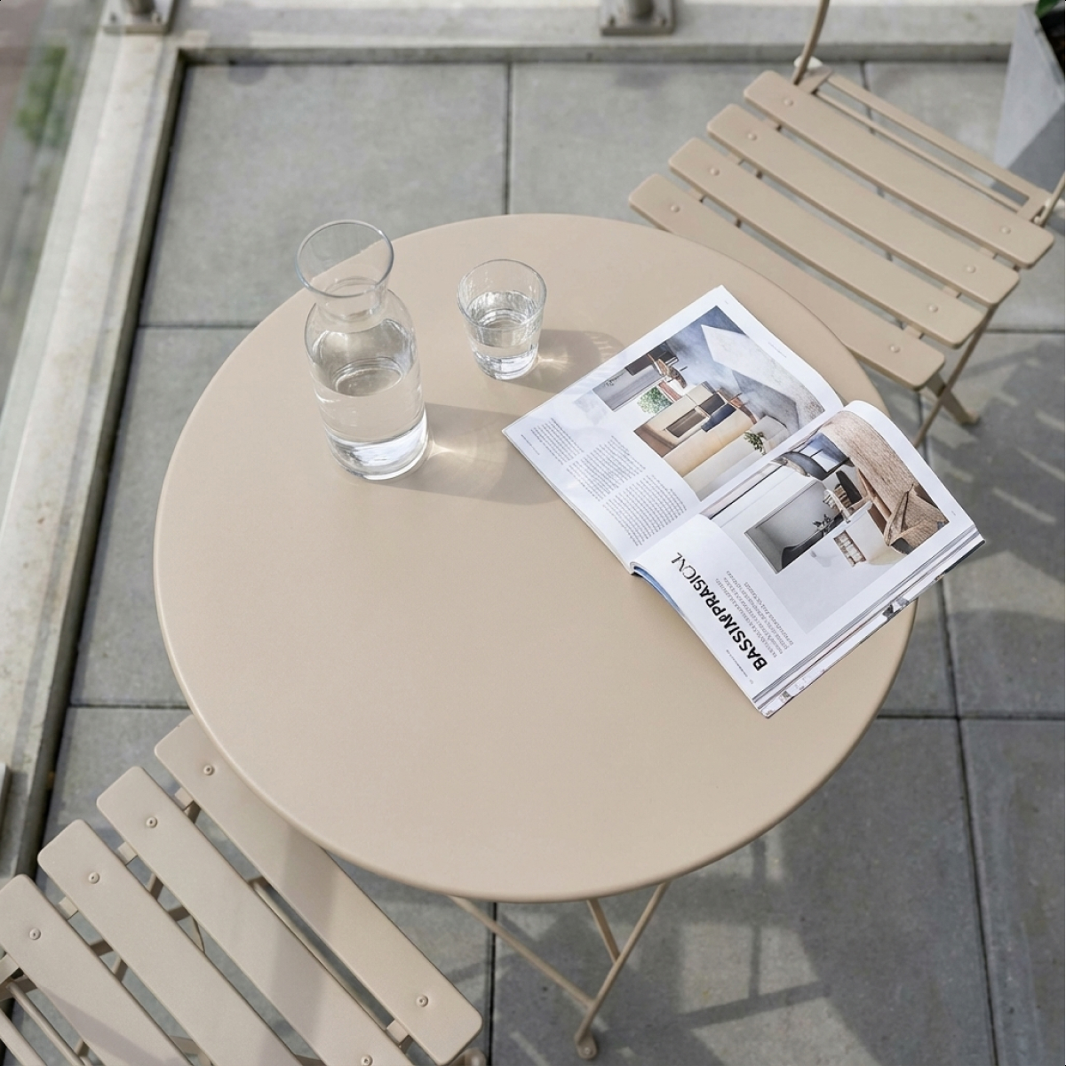 tafel, tuinset, glas, magazines, boeken